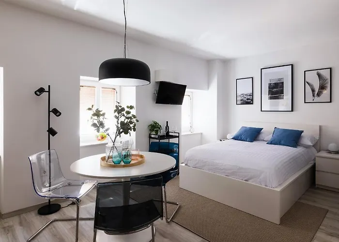 Apartman New With Parking *