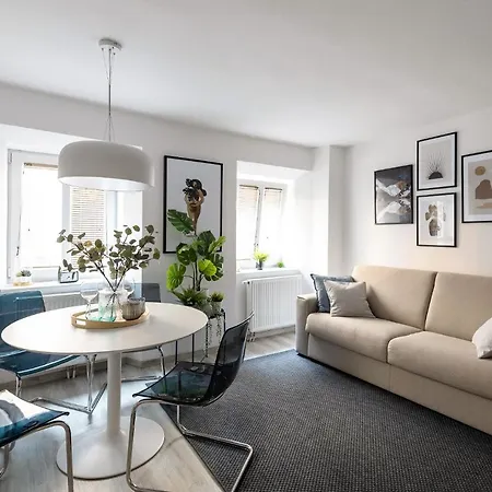 Apartman New With Parking *