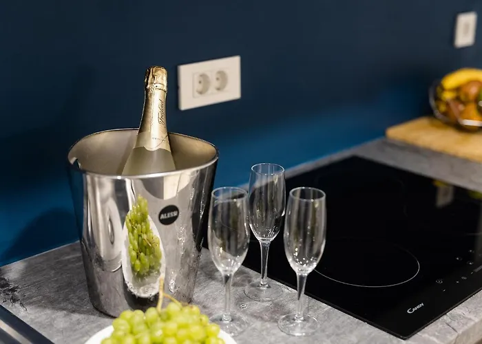 شقة New With Parking