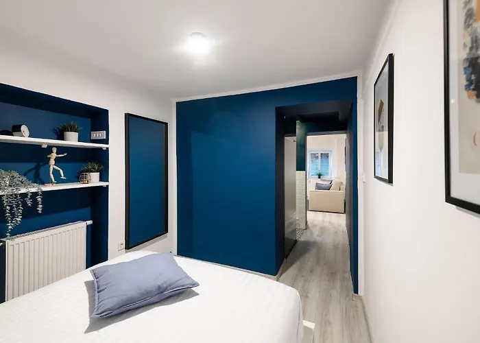 New With Parking شقة *